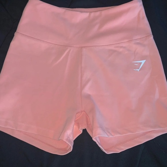Gymshark Dreamy Shorts in Peach BNWT - Picture 3 of 3